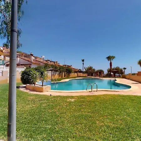 度假居 Immaculate With Amazing Sea Views 穆特萨梅尔